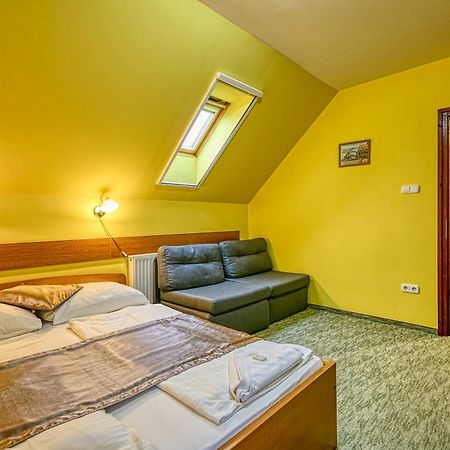 Pihenokereszt Panzio Bed & Breakfast Sopron Dış mekan fotoğraf