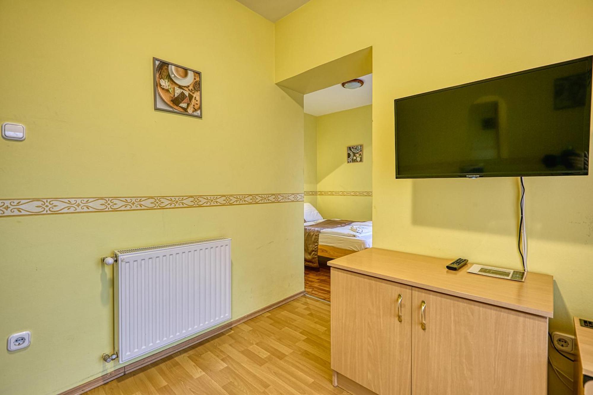 Pihenokereszt Panzio Bed & Breakfast Sopron Dış mekan fotoğraf