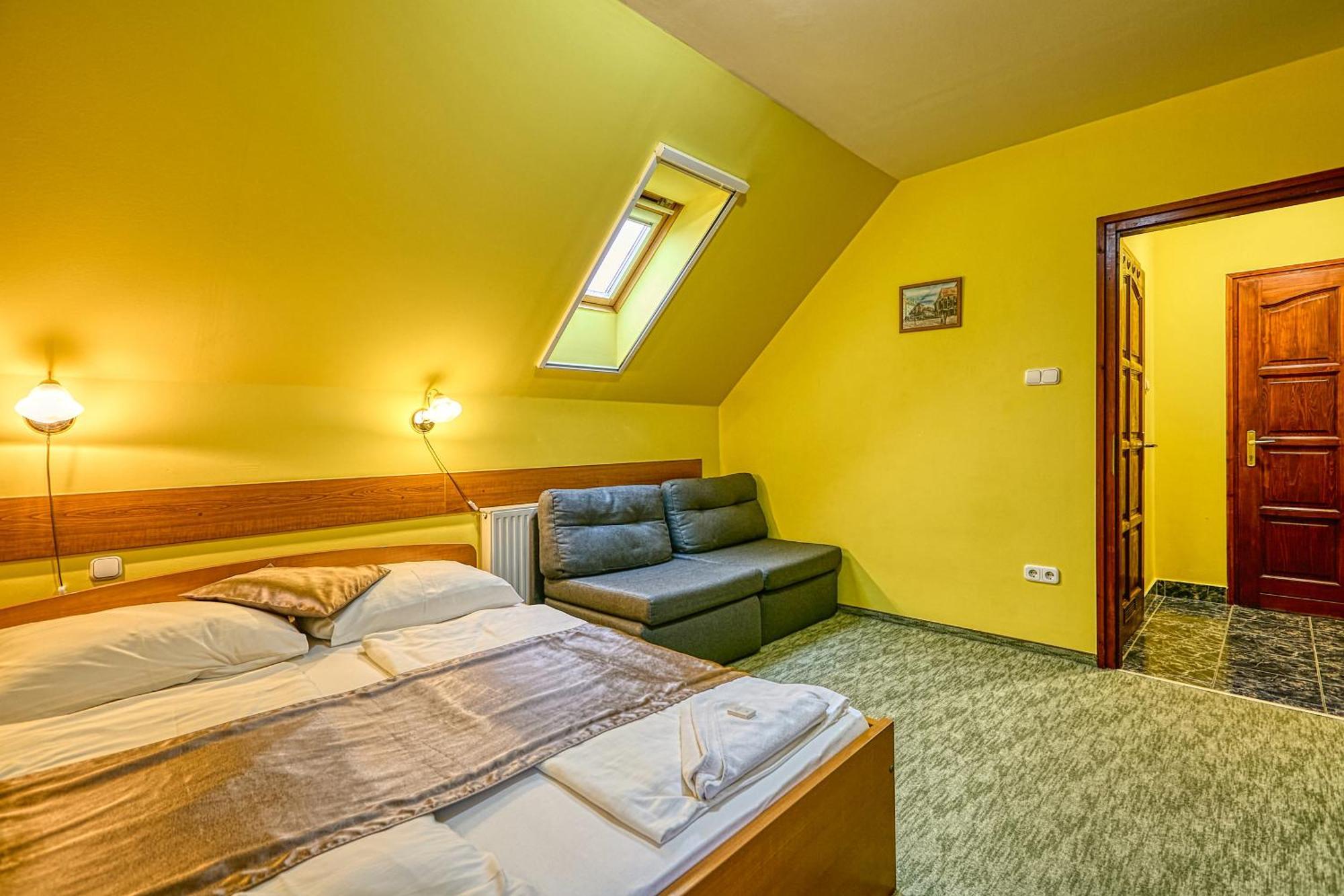 Pihenokereszt Panzio Bed & Breakfast Sopron Dış mekan fotoğraf