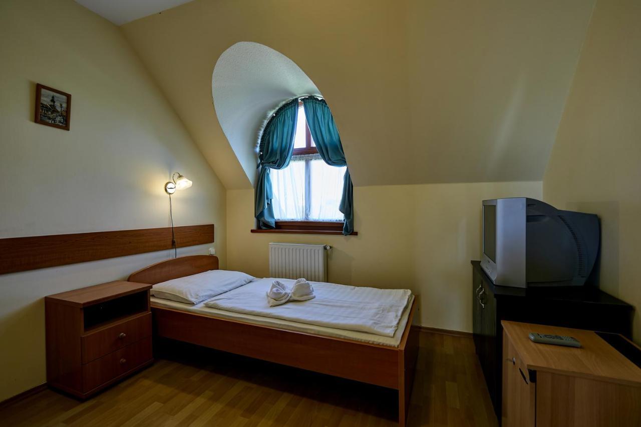 Pihenokereszt Panzio Bed & Breakfast Sopron Dış mekan fotoğraf